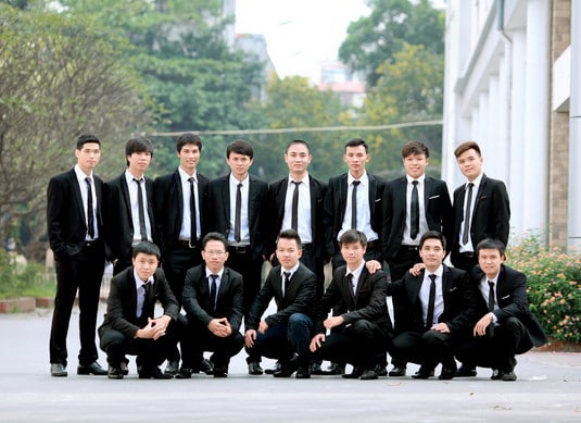Cho thuê vest nam chụp ảnh kỷ yếu rẻ và đẹp tại Sài Gòn
